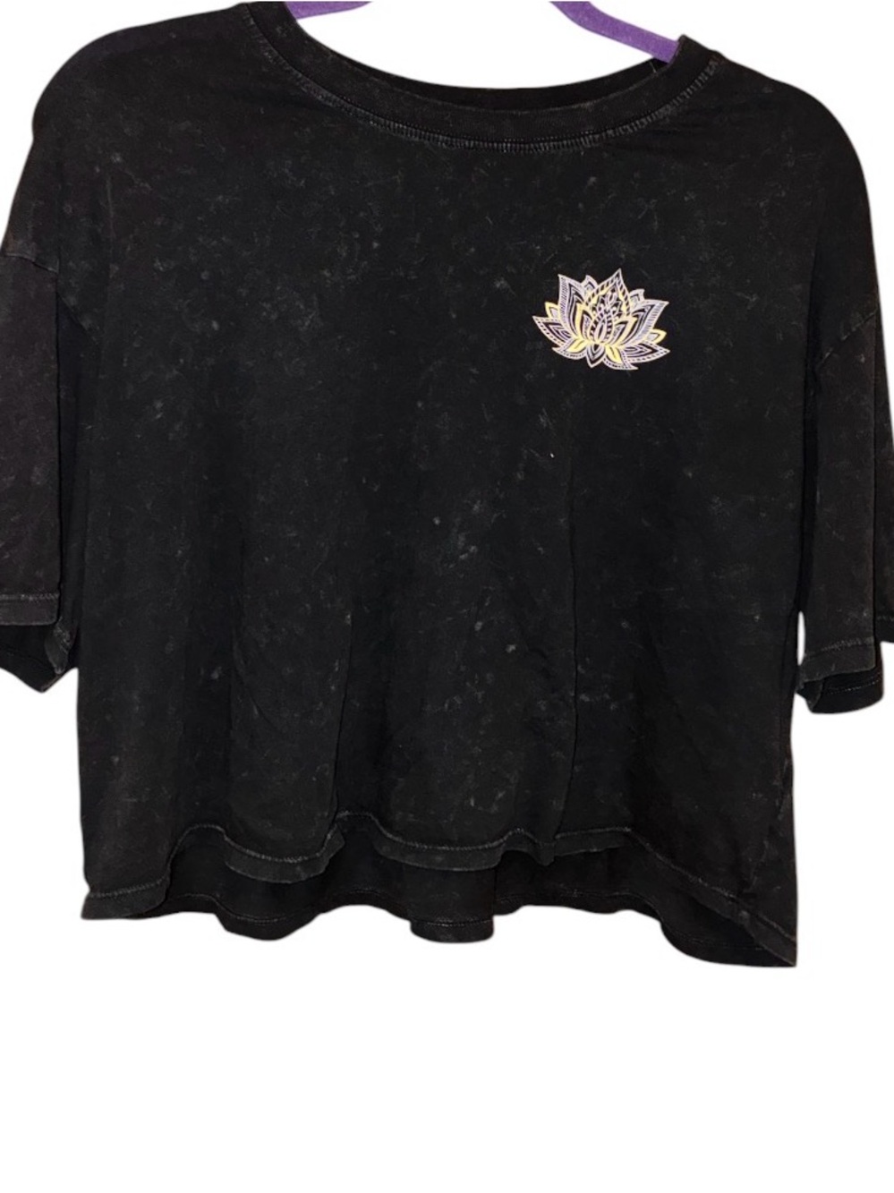 Carbon Copy Black Lotus Cropped Tee with Accent S